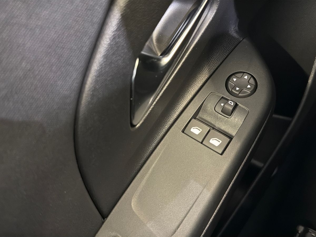 Rød Opel Corsa-e fra 2023