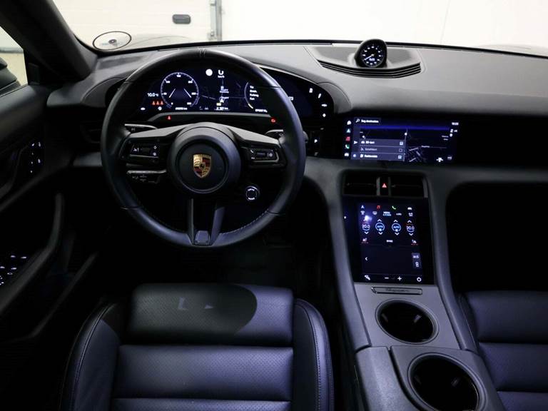 Porsche Taycan Performance+