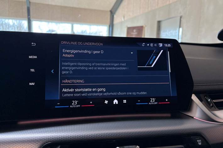 Grå BMW iX1 fra 2024