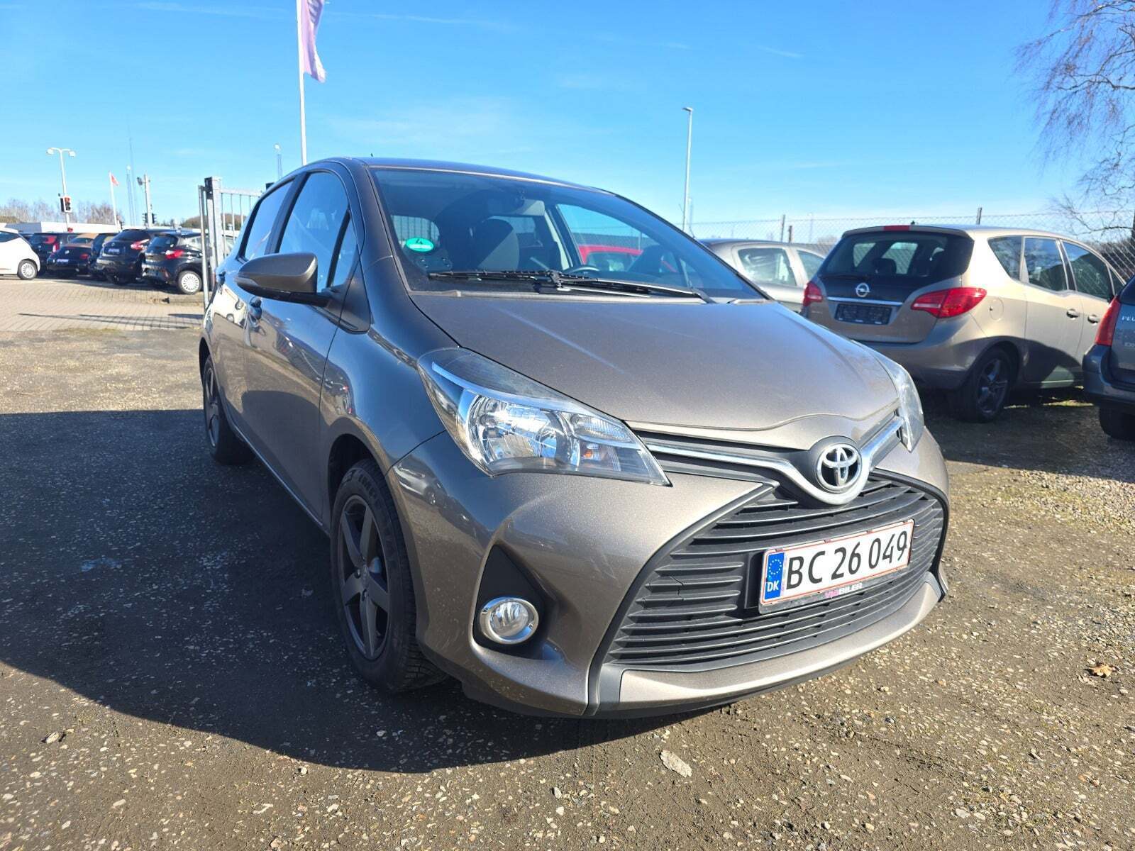 Toyota Yaris 1,0 VVT-i T2