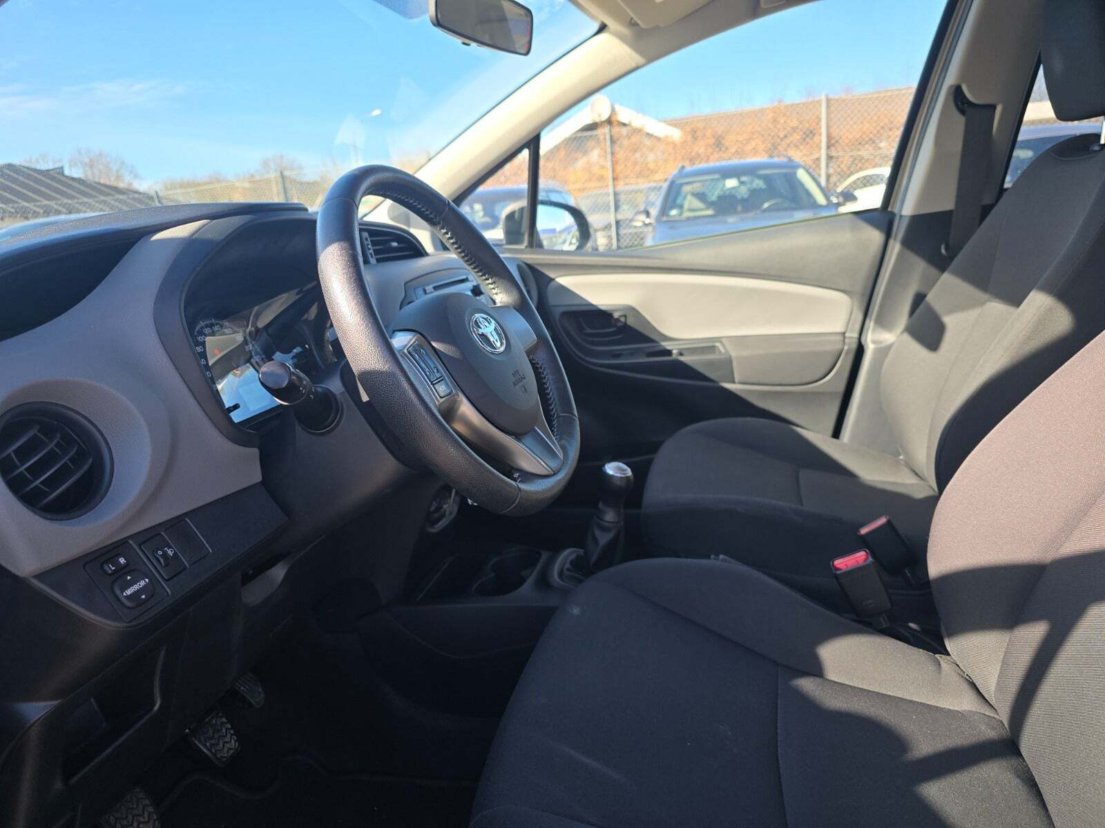 Toyota Yaris 1,0 VVT-i T2