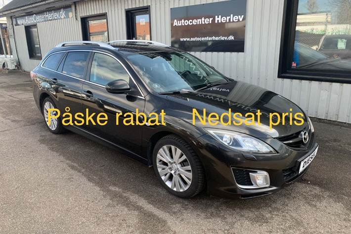 Sort Mazda 6 fra 2009 set udefra
