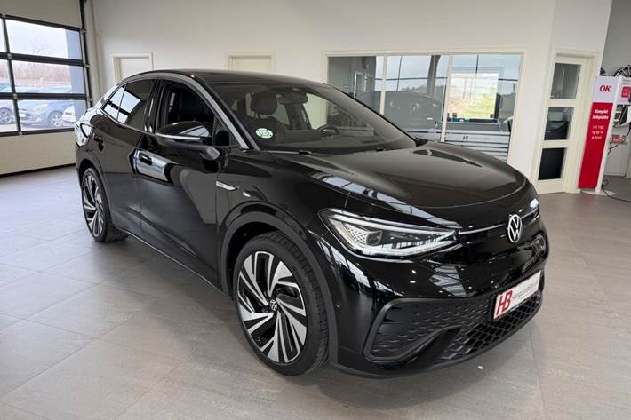 Sort VW ID.5 fra 2022 set udefra