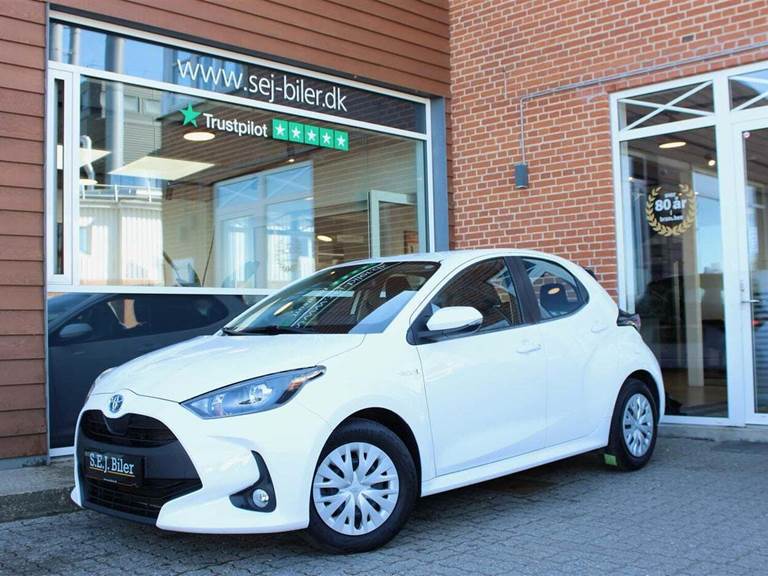 Toyota Yaris 1,5 Hybrid H3 e-CVT