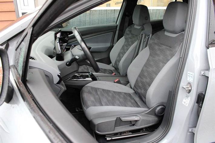 Grå VW ID.4 fra 2022