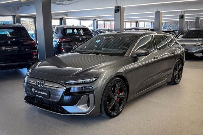 Grå Audi A6 e-tron fra 2025