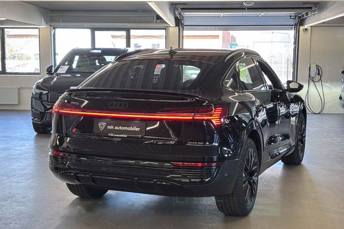 Sort Audi Q8 e-tron fra 2024