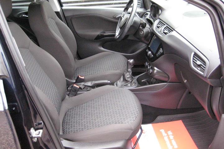 Blå Opel Corsa fra 2019