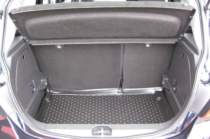 Blå Opel Corsa fra 2019