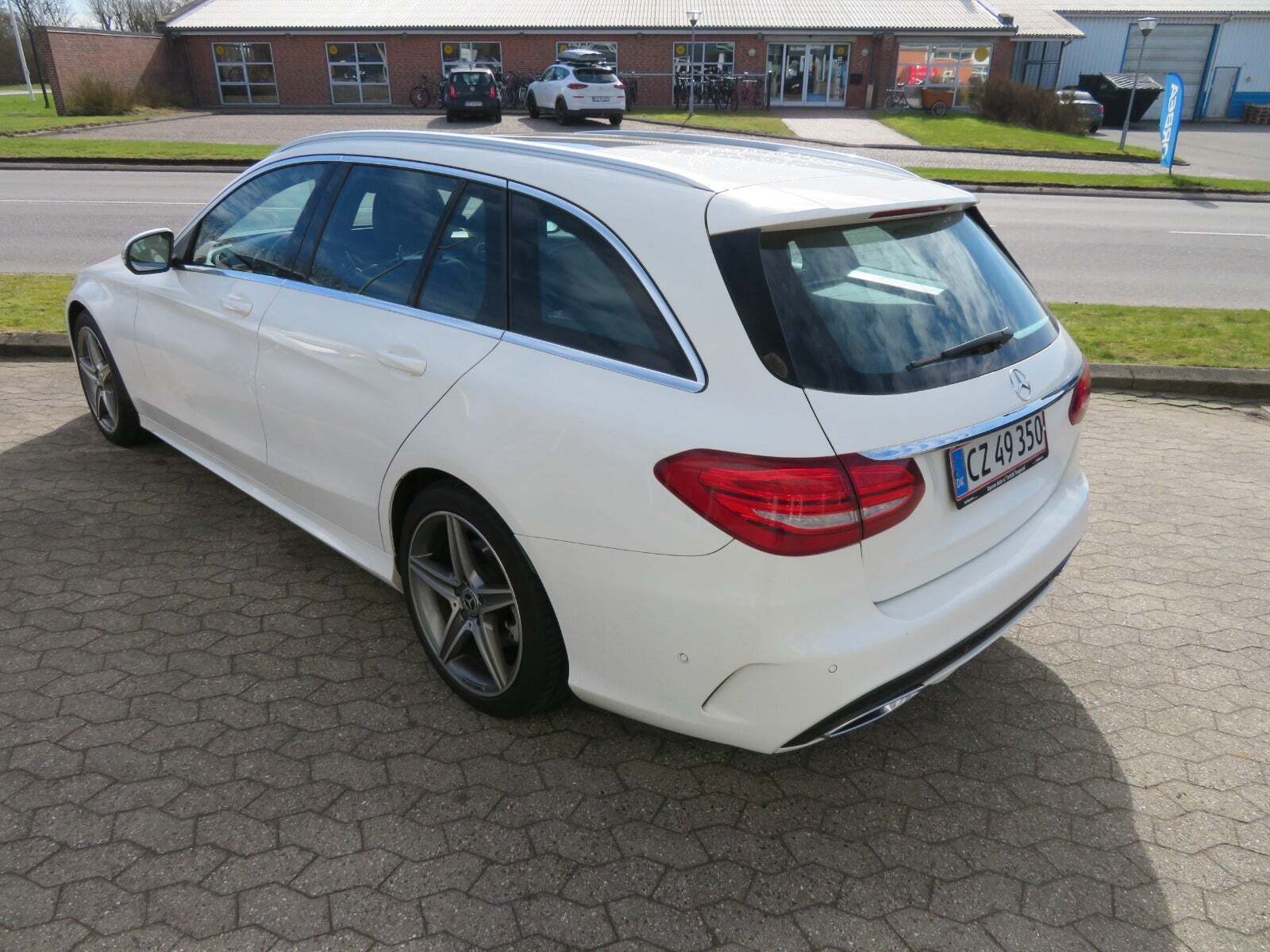 Mercedes C220 d 2,2 AMG Line stc. aut.
