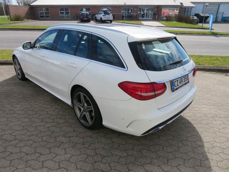 Mercedes C220 d 2,2 AMG Line stc. aut.