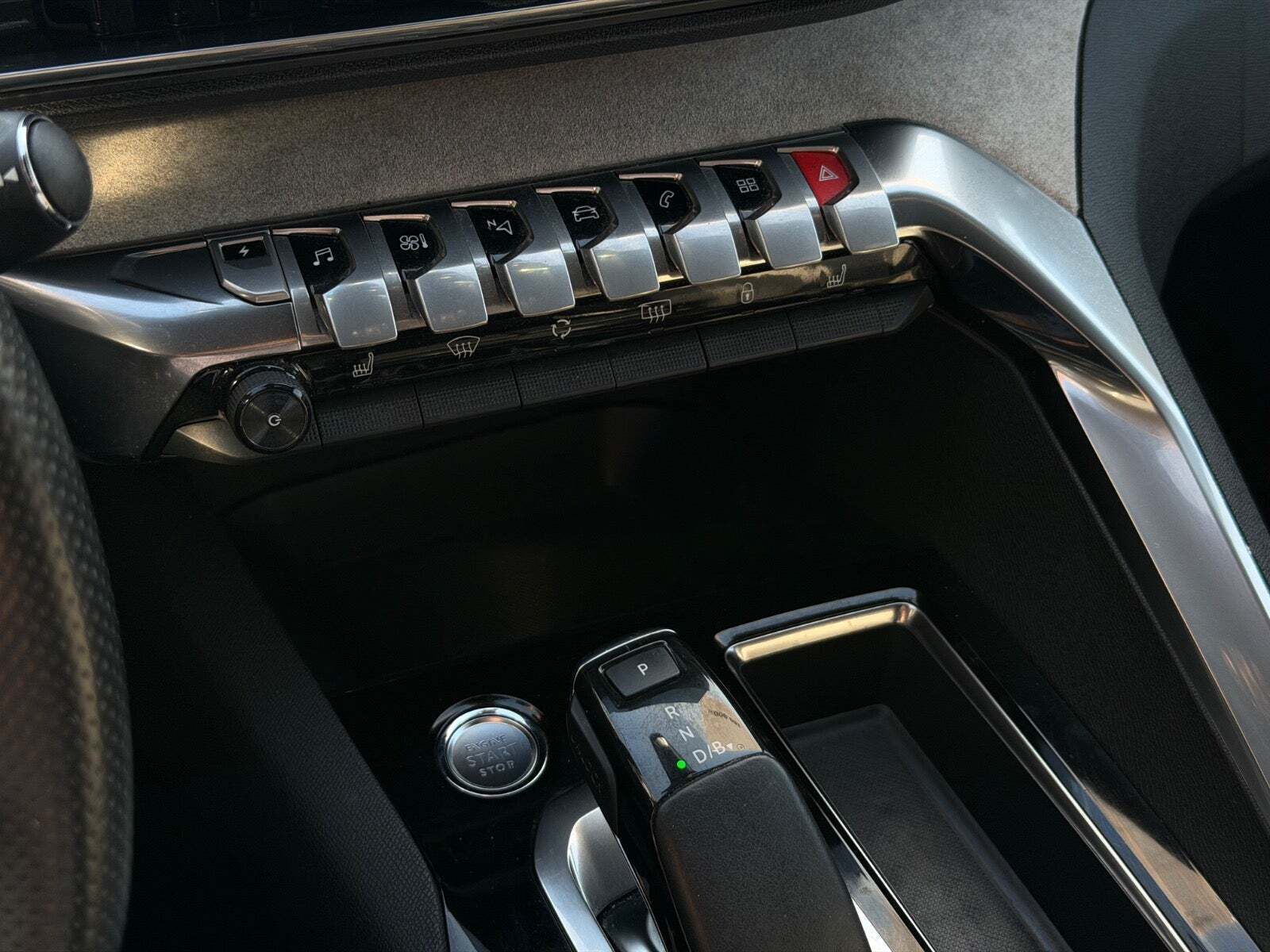 Sort Peugeot 3008 fra 2021