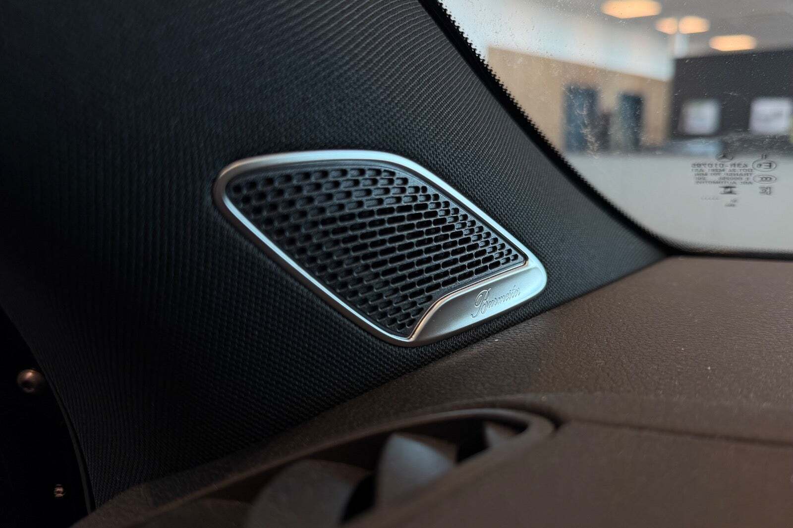 Sort Mercedes EQA250+ fra 2024