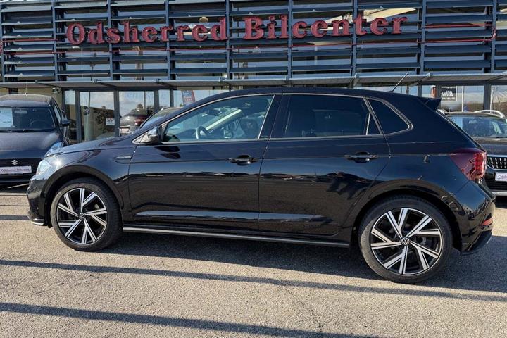Sort VW Polo fra 2022