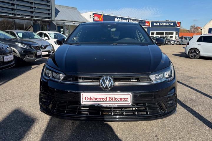 Sort VW Polo fra 2022