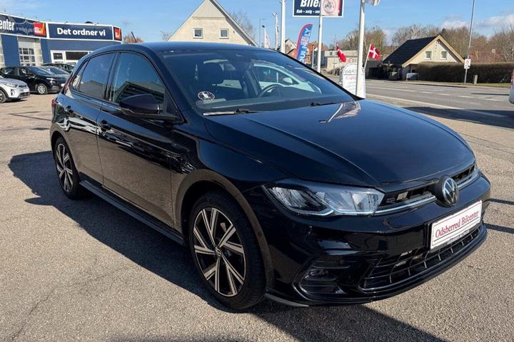 Sort VW Polo fra 2022