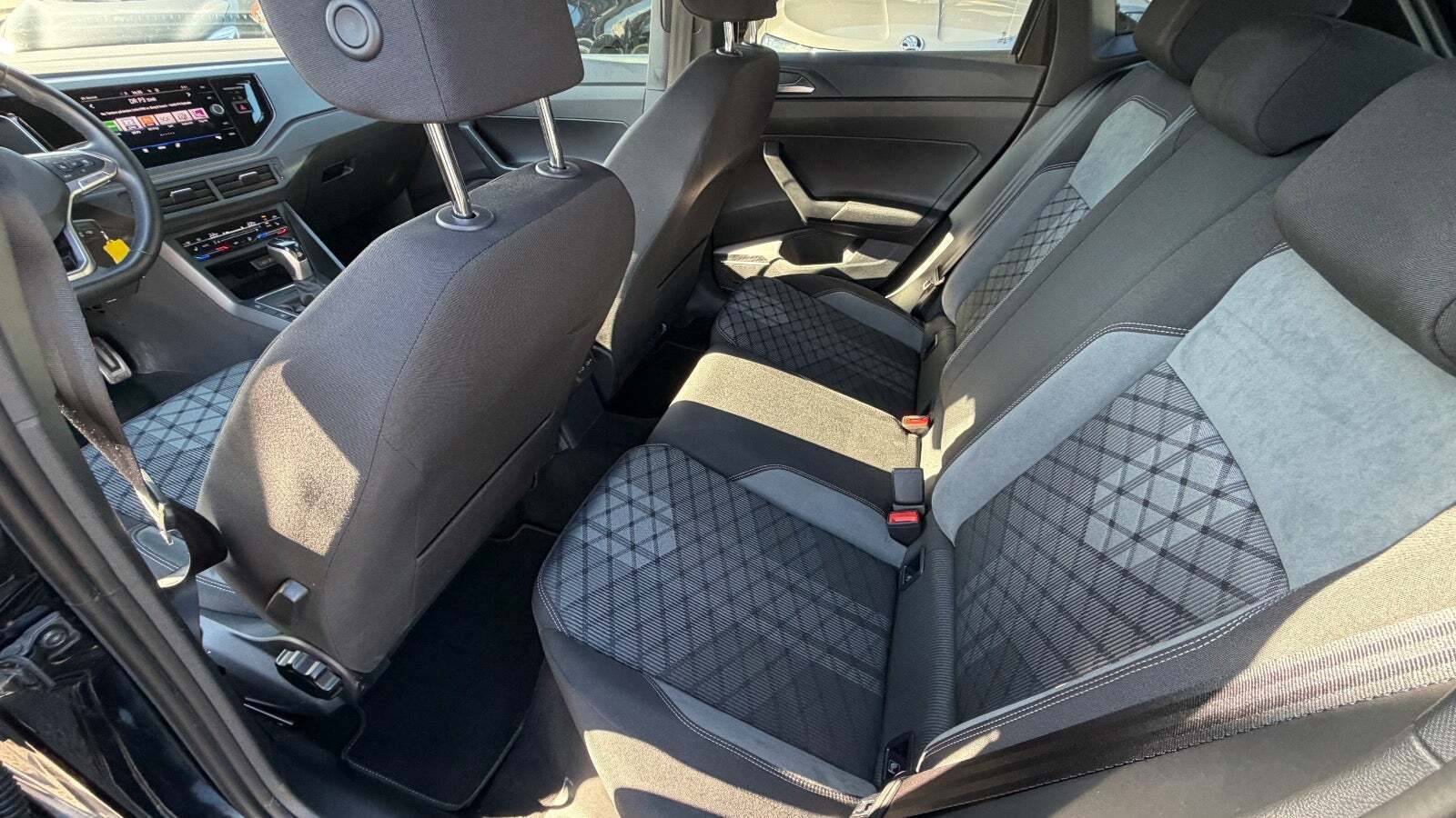 Sort VW Polo fra 2022