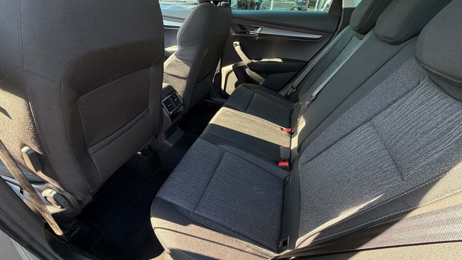 Orange Skoda Karoq fra 2018