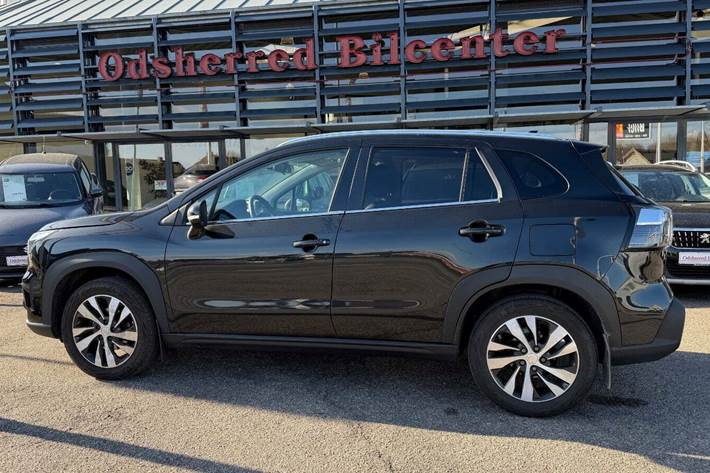 Sort Suzuki S-Cross fra 2022