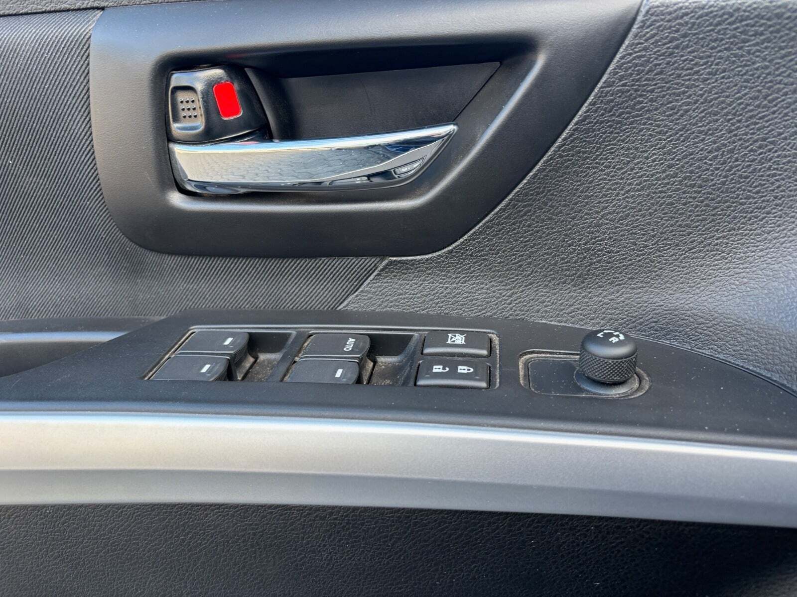 Blå Suzuki S-Cross fra 2017