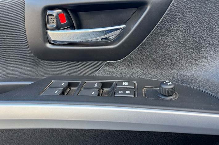 Blå Suzuki S-Cross fra 2017