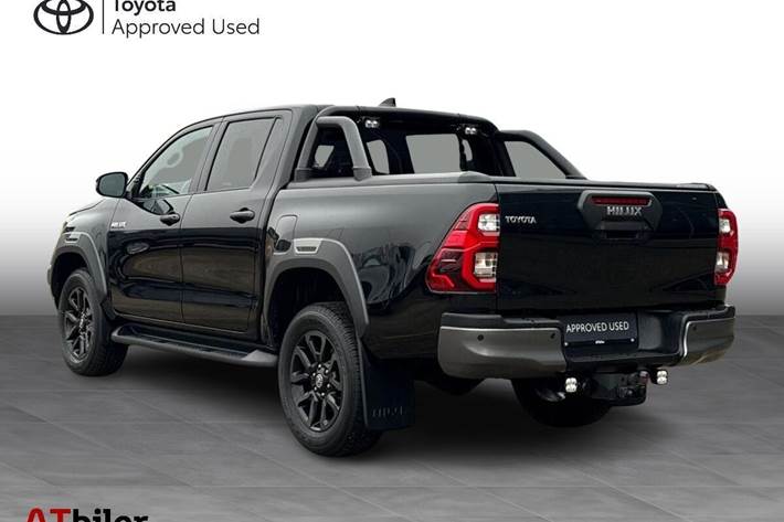 Sort Toyota HiLux fra 2023