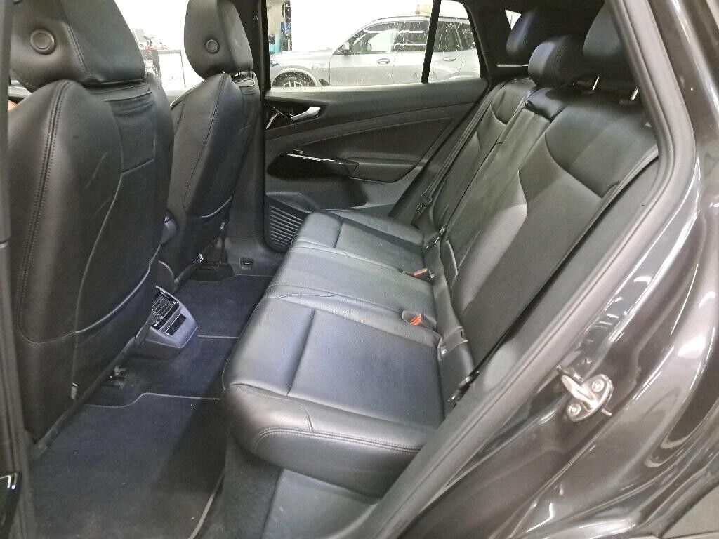 Grå VW ID.4 fra 2021