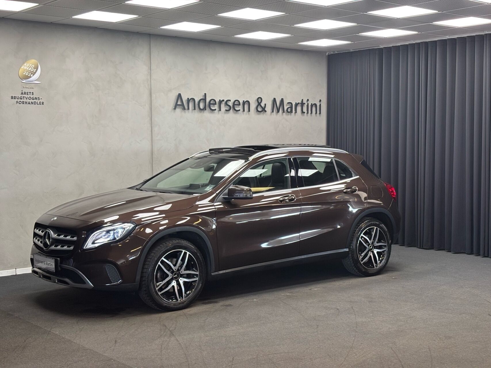 Mercedes GLA250 2,0 Progressive 4Matic 7G-DCT 211HK 5d 7g Aut.