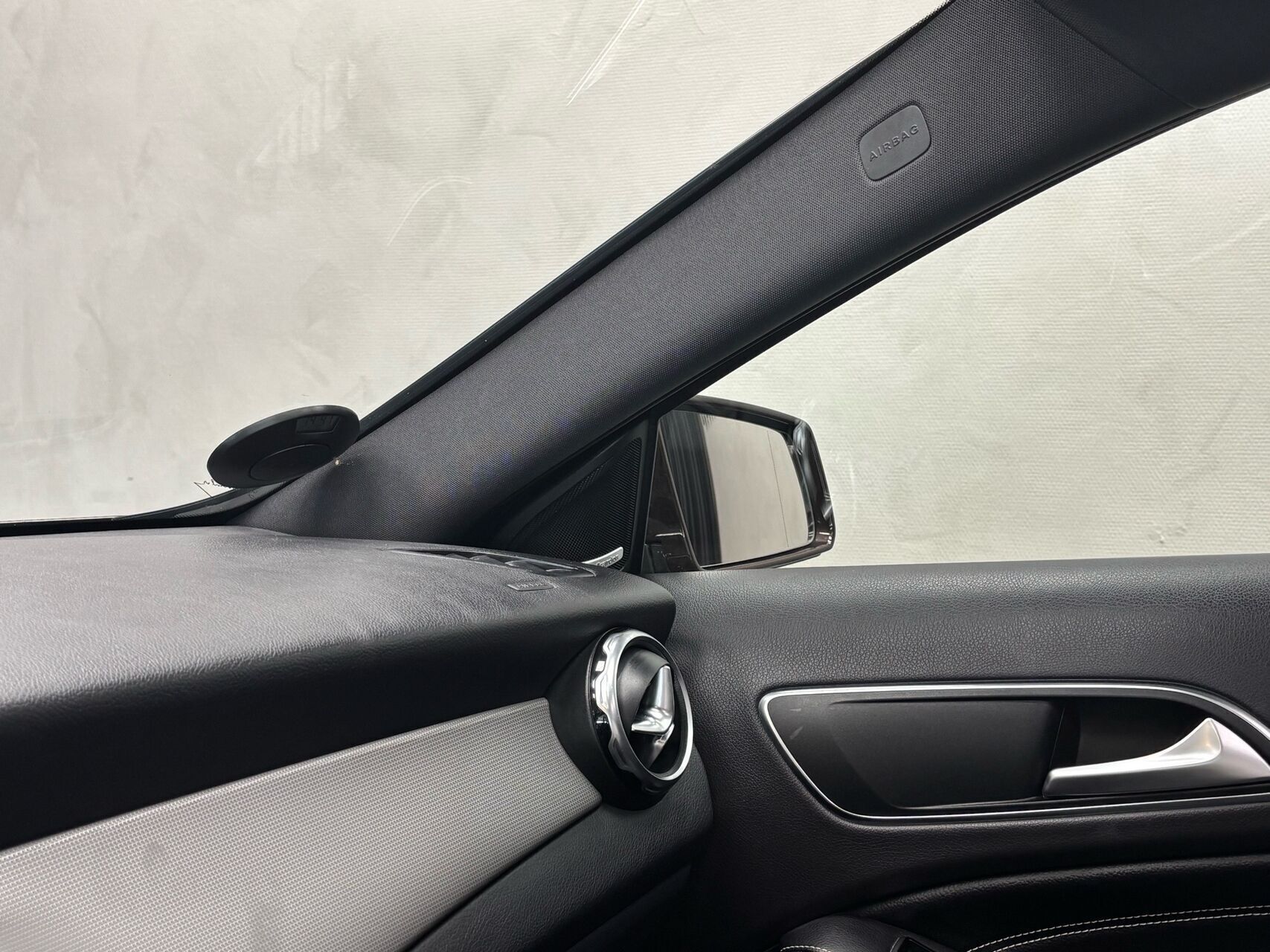 Brun Mercedes GLA250 fra 2018