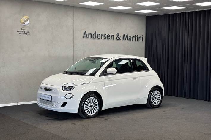 Hvid Fiat 500e fra 2023