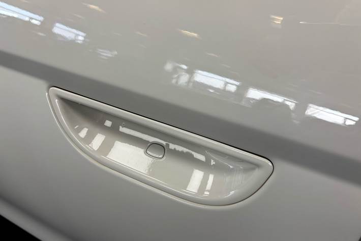 Hvid Fiat 500e fra 2023