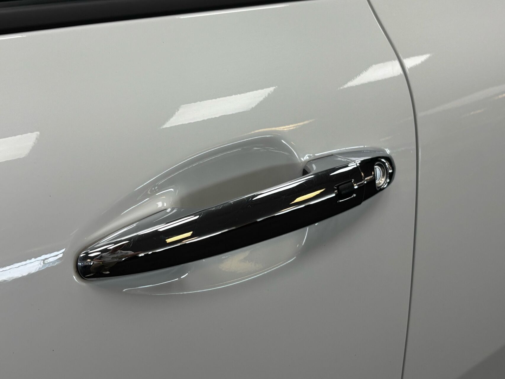 Hvid Kia Niro fra 2019