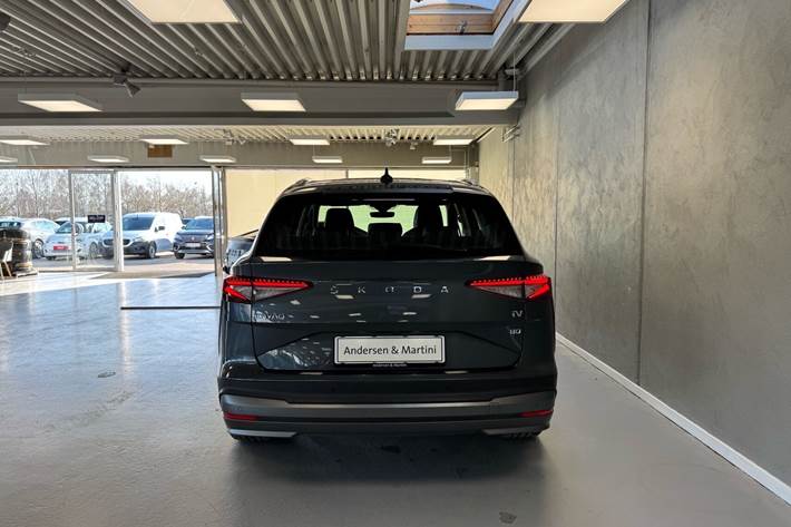 Grå Skoda Enyaq fra 2021