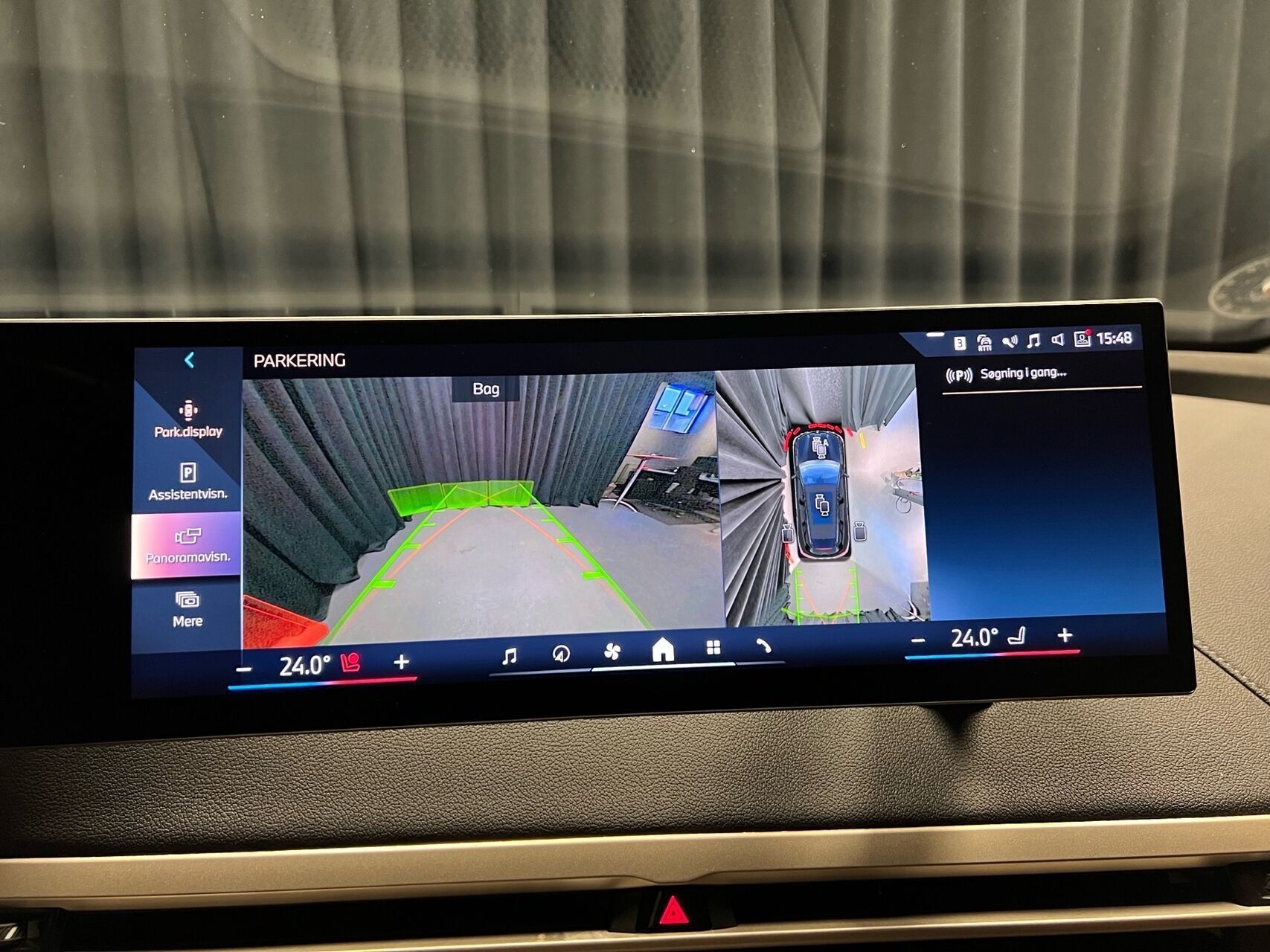 Sort BMW iX fra 2024