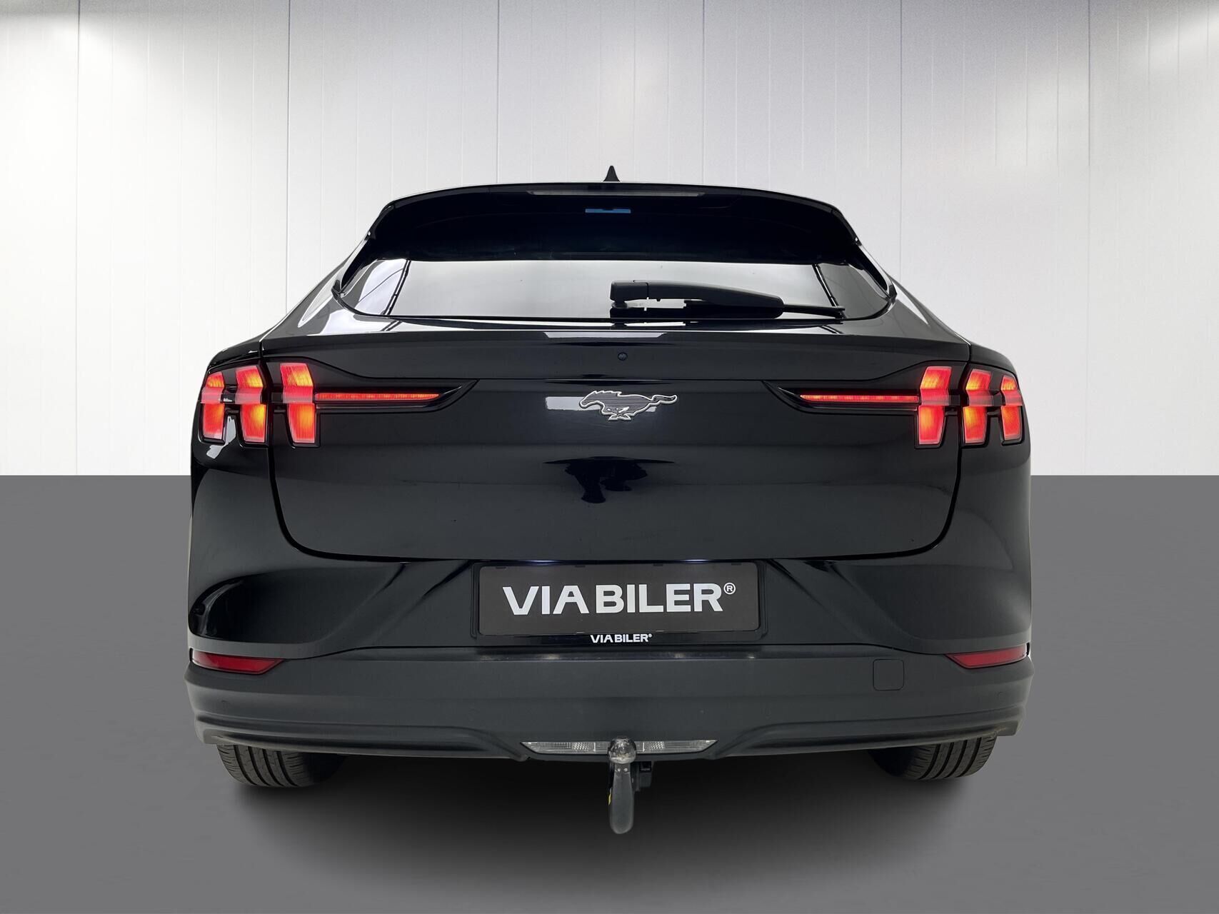 Sort Ford Mustang Mach-E fra 2021