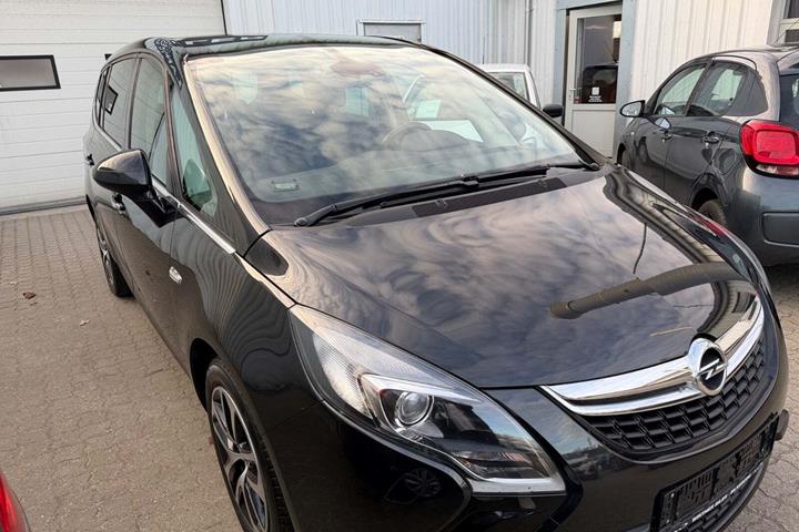 Grå Opel Zafira Tourer fra 2012