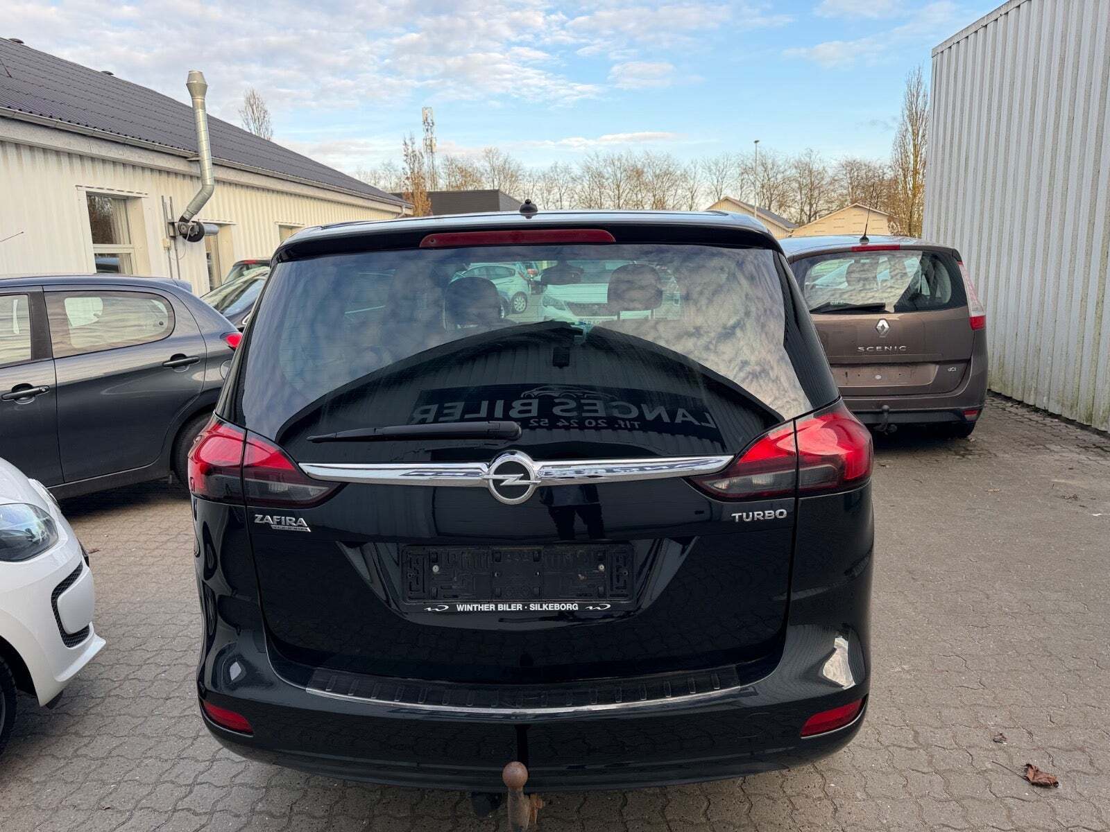 Grå Opel Zafira Tourer fra 2012