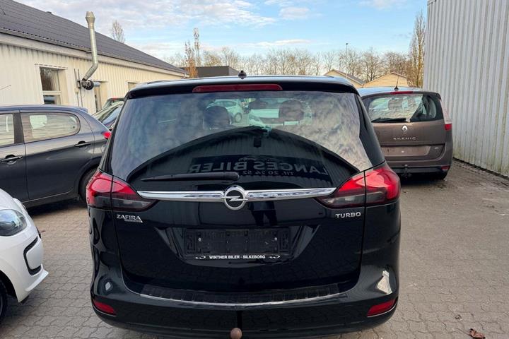 Grå Opel Zafira Tourer fra 2012