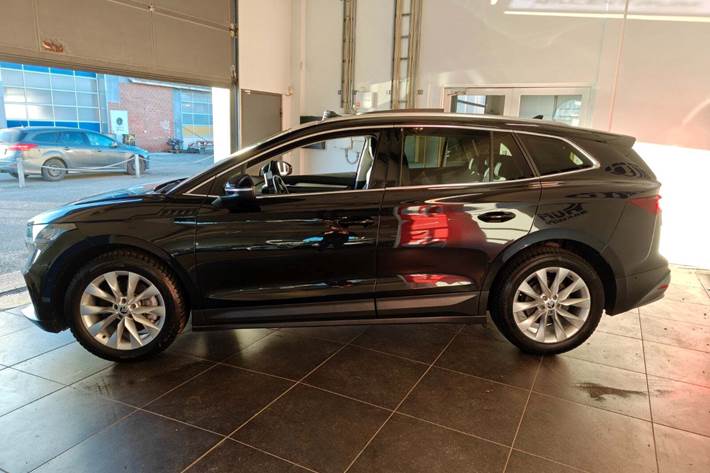 Sort Skoda Enyaq fra 2022