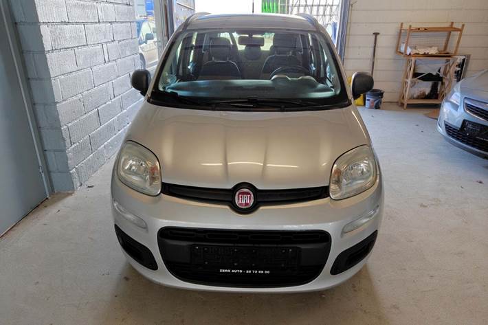 Gul Fiat Panda fra 2013