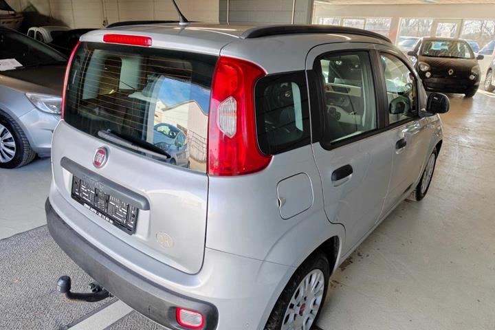 Gul Fiat Panda fra 2013