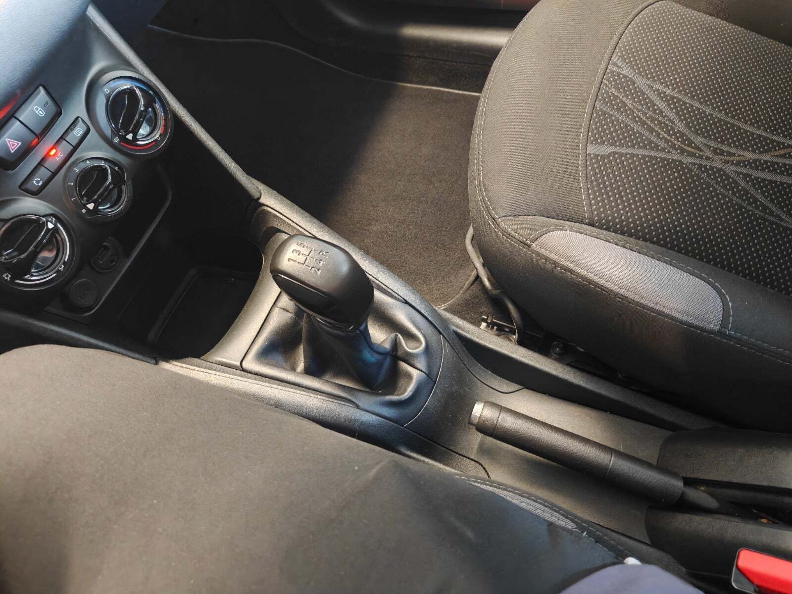 undefined Peugeot 208 fra 2014