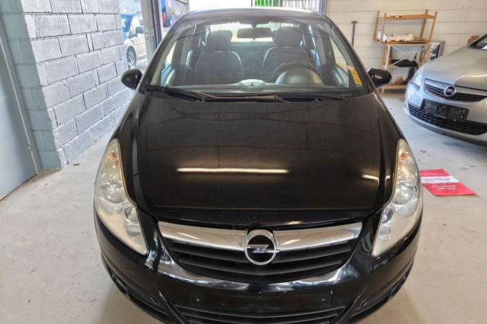 Gul Opel Corsa fra 2010