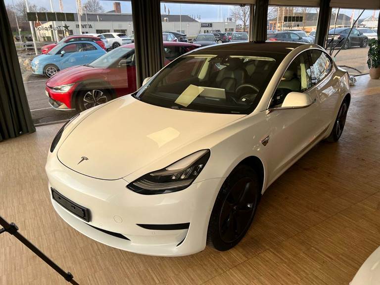 Tesla Model 3 Standard Range+ RWD