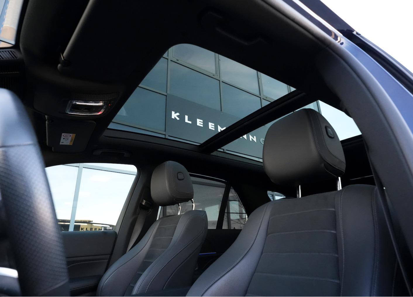 Blå Mercedes GLE350 de fra 2022