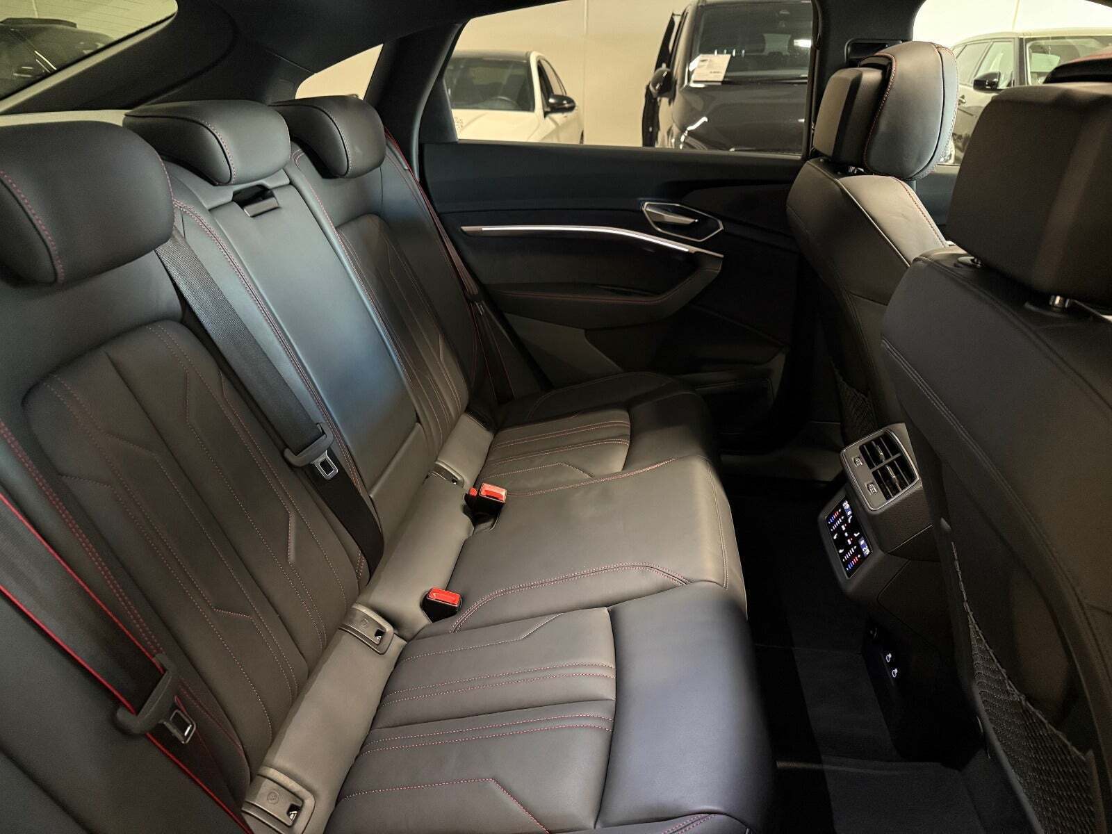 undefined Audi Q8 e-tron fra 2023