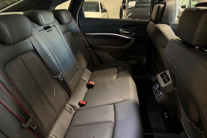 undefined Audi Q8 e-tron fra 2023