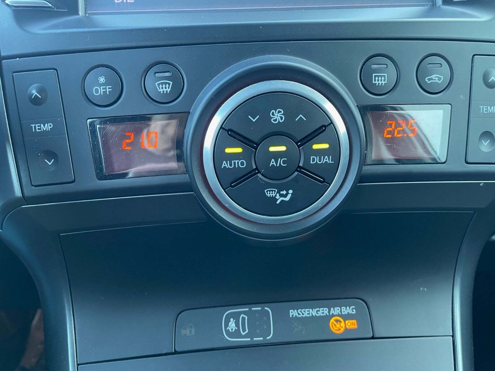 Toyota Verso 1,8 VVT-i T2 Premium