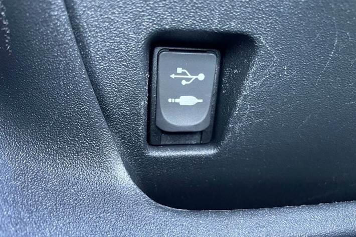 Sølv Toyota Verso fra 2016