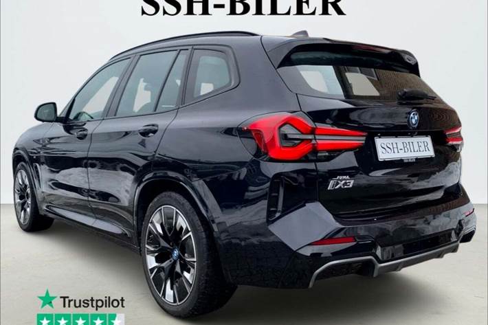 Sort BMW iX3 fra 2022